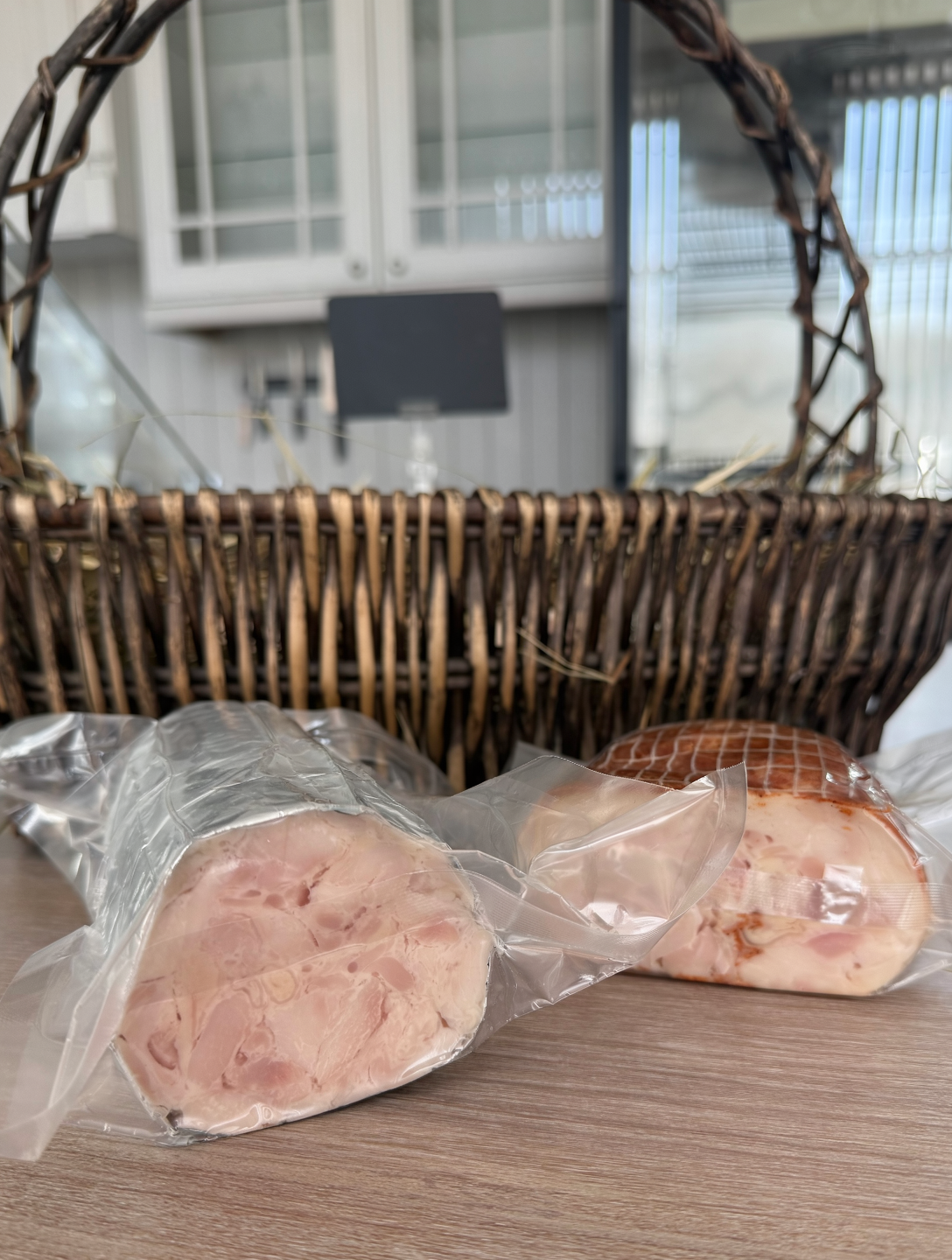 Куриный рулет в вакуумной упаковке